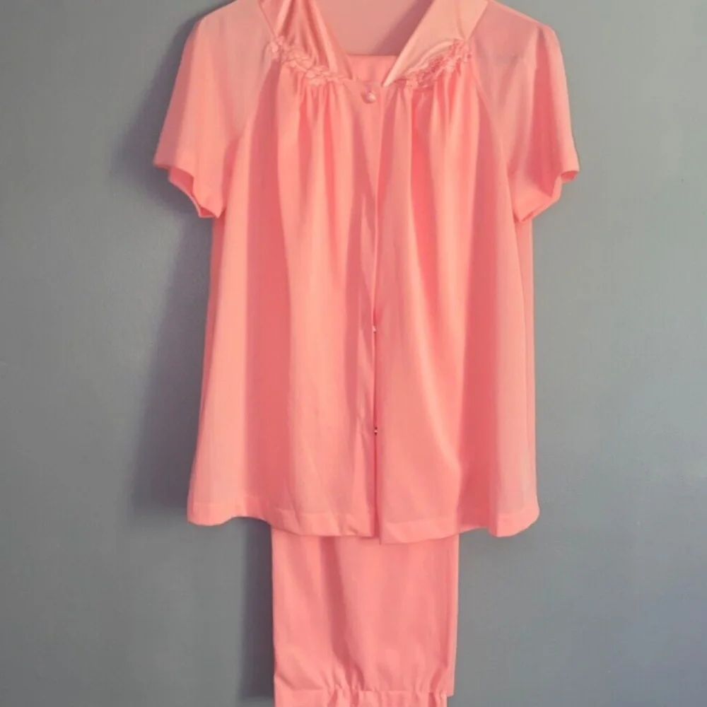 Vintage VANITY FAIR Coral Peach Pajama Set Size Small? Pajamas See Measurements